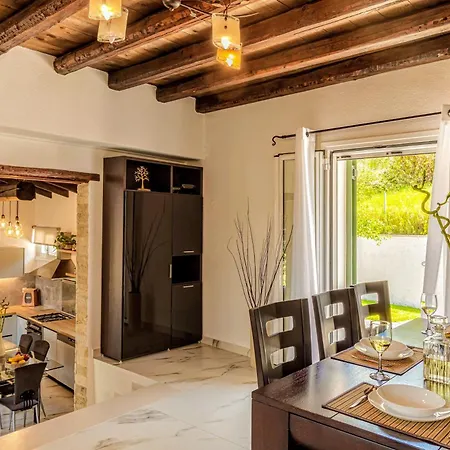 Claire Corfu Gastouri (Corfu)